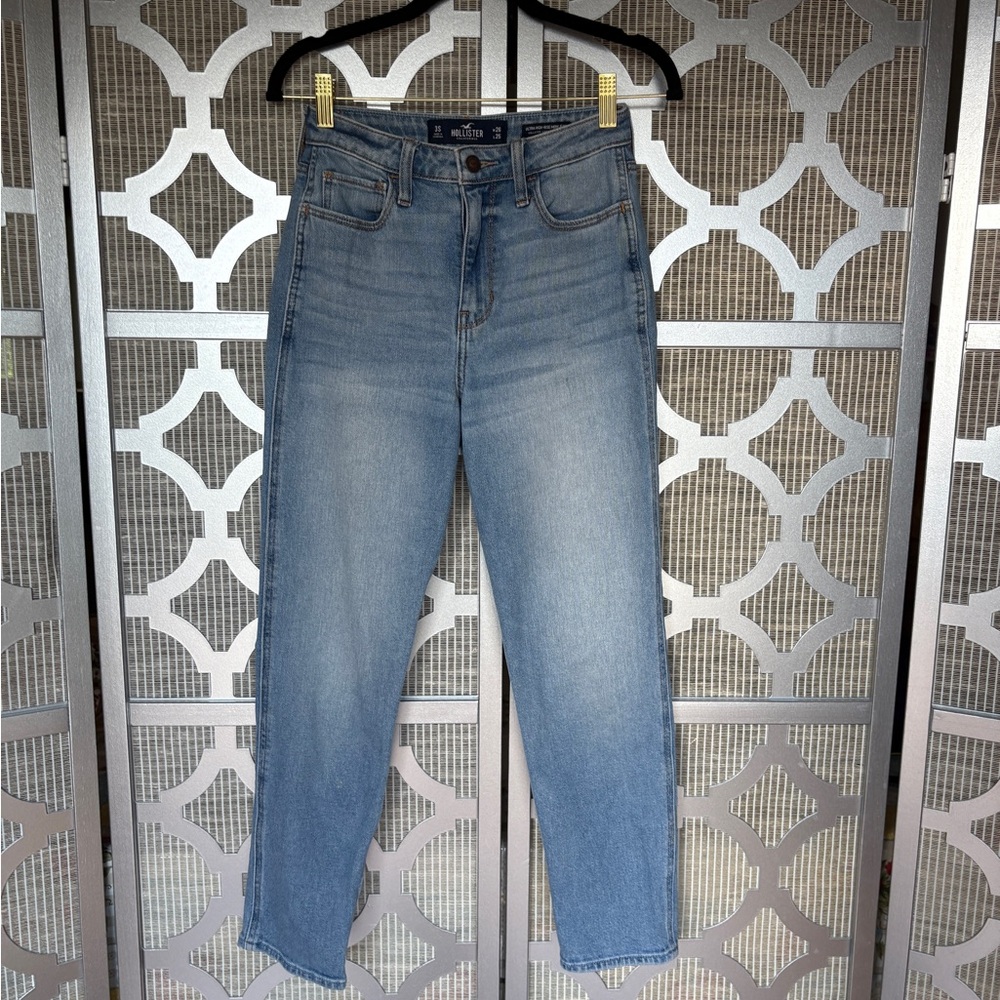 Hollister High Rise Blue Jeans Vintage Style